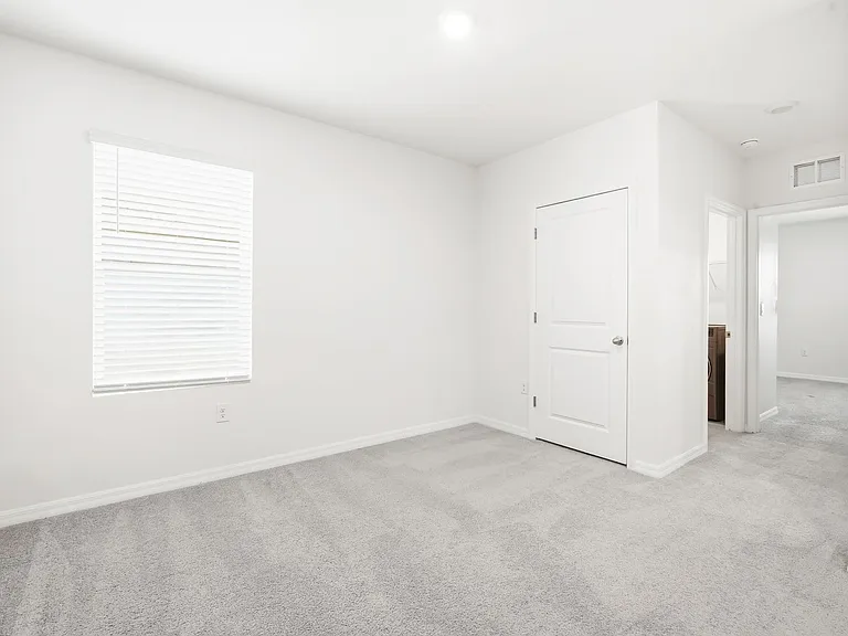 5635 Hollingworth Trl — Photo 14