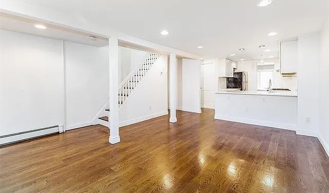 281.5 2nd St #3
