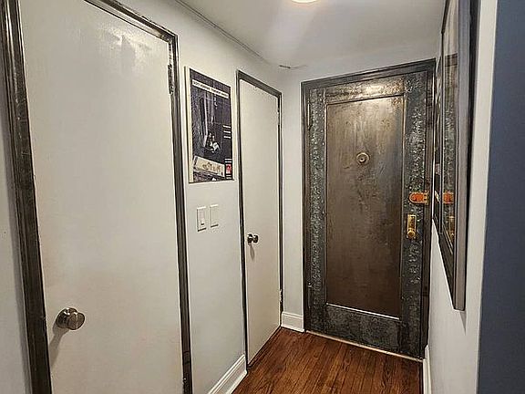 4th image of 35-21 79th St #1L
