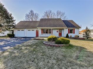116 Dar Lind Ln, Palmyra, NY 14522
