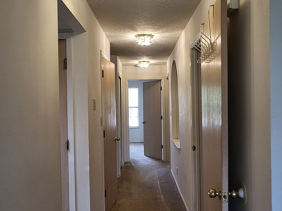 2nd image of 827 Country Club Dr SE APT 2A