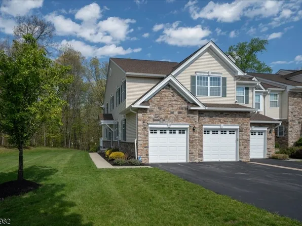 13 Julia Pl, Mount Olive Twp., NJ 07828