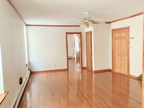 3rd image of 695 Wyona St #1