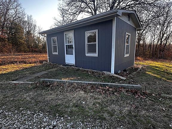 3rd image of 7951 Elmont Rd