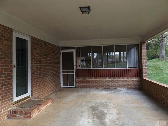 2nd image of 4820 Kennedy St