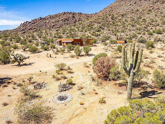 3rd image of 4811 E Sierra Pinta Rd