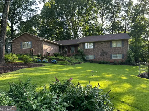 747 Dogwood Cir, Norcross, GA 30071
