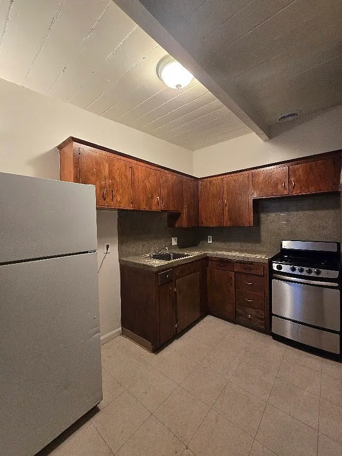 1 bed, $1,095 — Photo 2