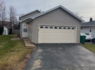 1325 Williams Ave, Round Lake Beach, IL
