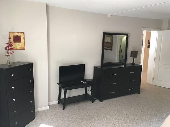 3rd image of 1020 15th St APT 3A