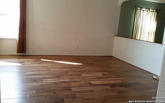 4th image of 25815 Lost Creek Way