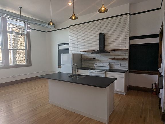 4th image of 200 Dayton St #2
