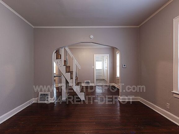 2nd image of 1413 S Harlan Ave
