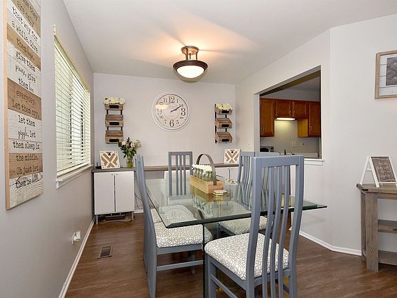 5th image of 1256 Rosewood Ct Unit B1