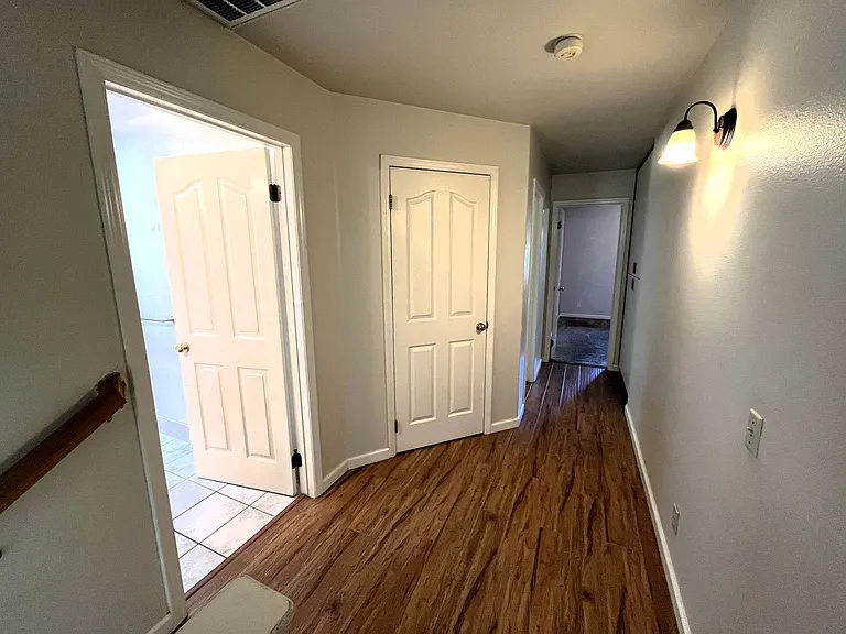 7025 London Dr — Photo 16