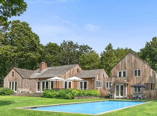 9 Oakwood Ct, Wainscott, NY 11937