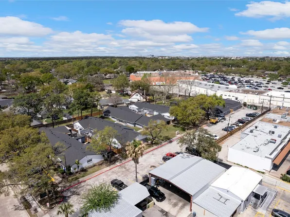 2675 Gessner Dr, Houston, TX 77080