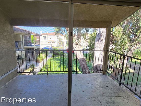 2nd image of 1865 Plaza Del Amo APT 6