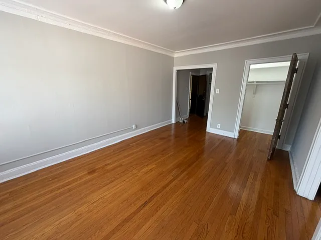 1154 W Lunt Ave #310 — Photo 2