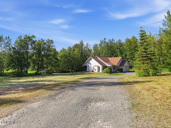 3rd image of 5740 N Nelchina Dr