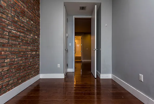 Rented by Nooklyn NYC LLC | media 9