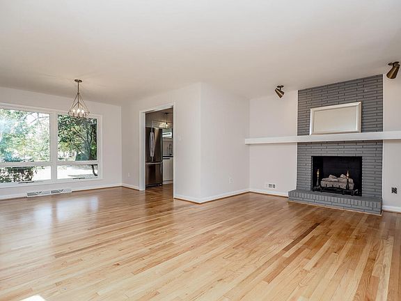 1109 E Martin St Raleigh NC 27610 USA-003-004-E Martin St3-MLS_Size_11022024