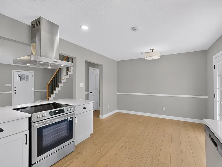 1600 Crimson Ct — Photo 21