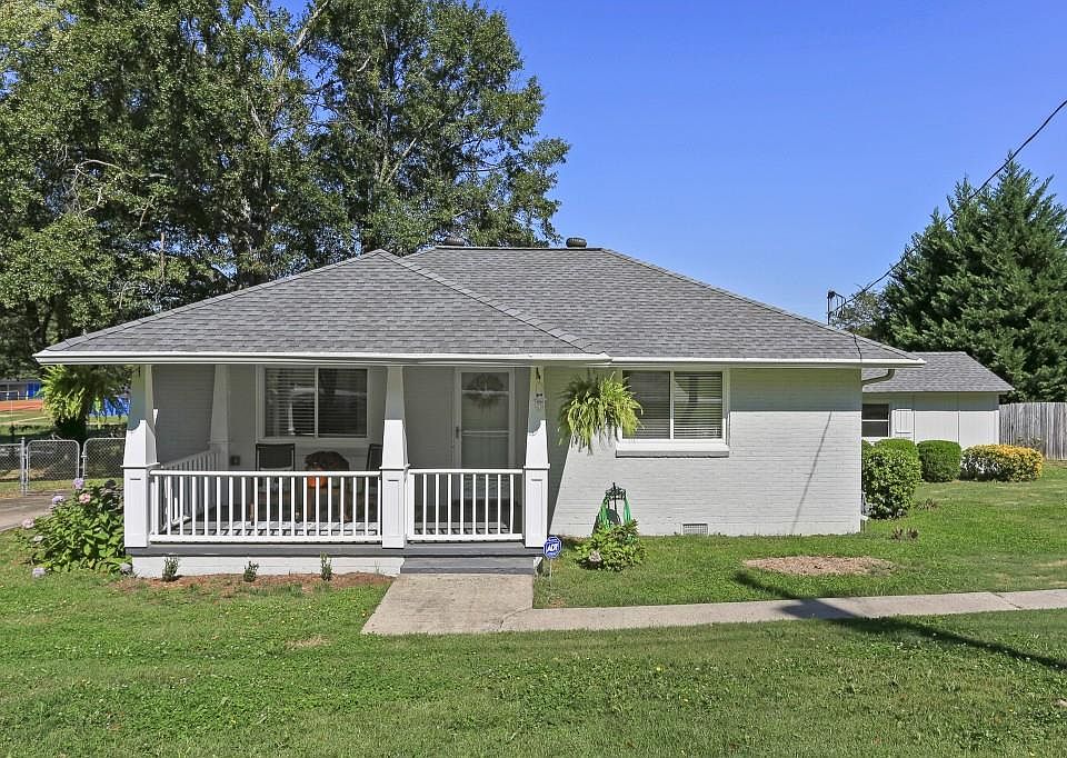 1st image of 855 Wayland Ct SE