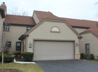 139 Chatsworth Cir, Schaumburg, IL 60194