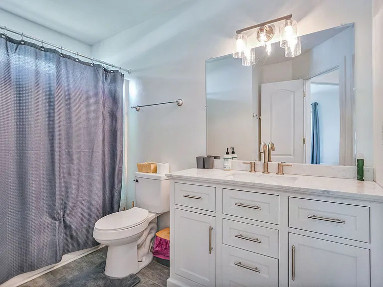 202 Weeping Hollow Ct — Photo 23