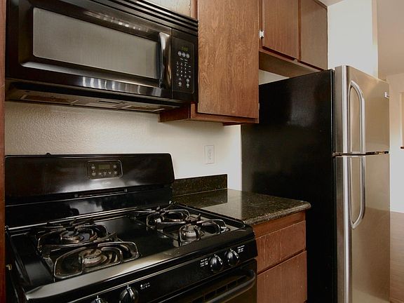 4th image of 2251 S Bentley Ave APT 307