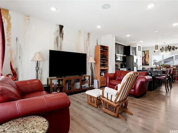 5000 Primrose Green DRIVE E, Regina, SK S4V 2Z6