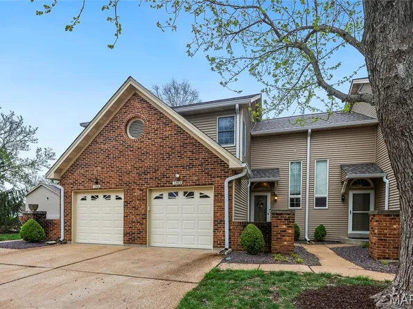 1743 Blue Oak Dr, Chesterfield, MO 63017