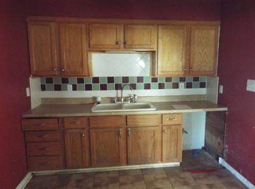 3rd image of 304 N Park St