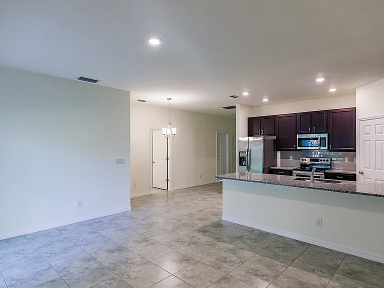 1176 Navigator Rd — Photo 4