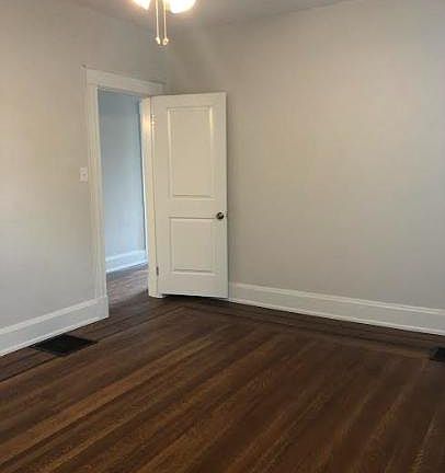 3rd image of 4010 Burwood Ave #1