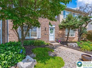 4531 N Hedgerow Dr, Allentown, PA 18103