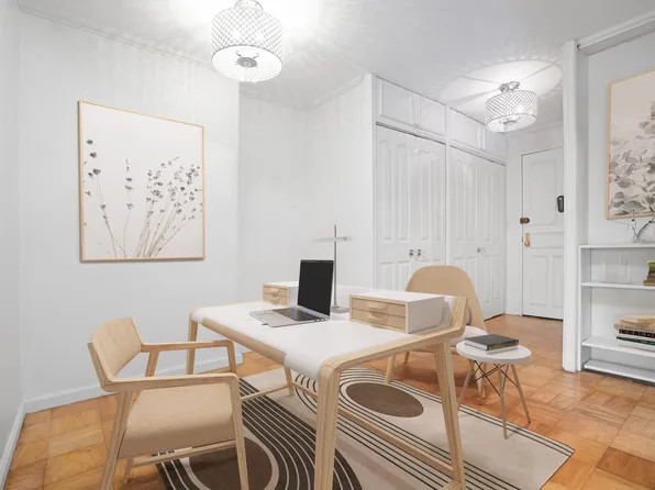 245 East 25th Street image 2 of 8