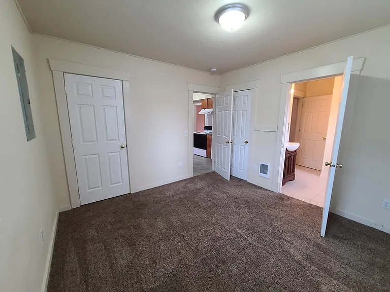 1511 Olympic Hwy S — Photo 9