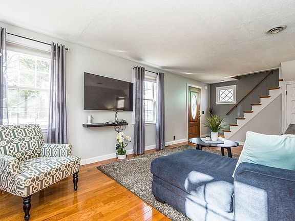 3rd image of 95 Worthington Ave