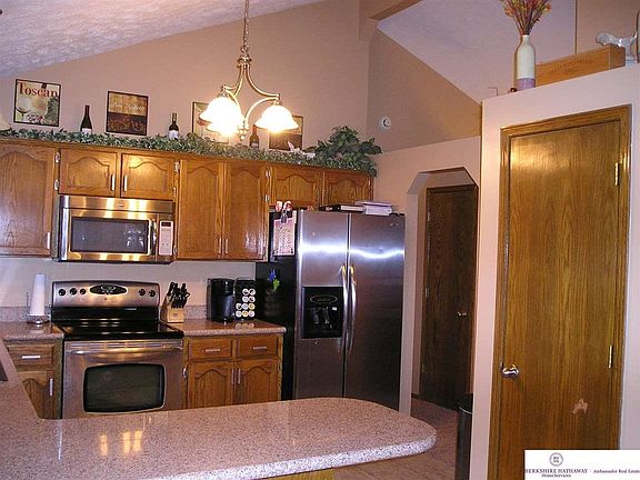 3rd image of 6416 N 79th Ave