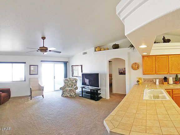 3rd image of 1671 Emerald Dr