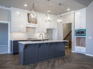 628 Red River Dr, Yukon, OK 73099