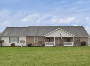 345 Lake Rd NE, Lancaster, OH 43130