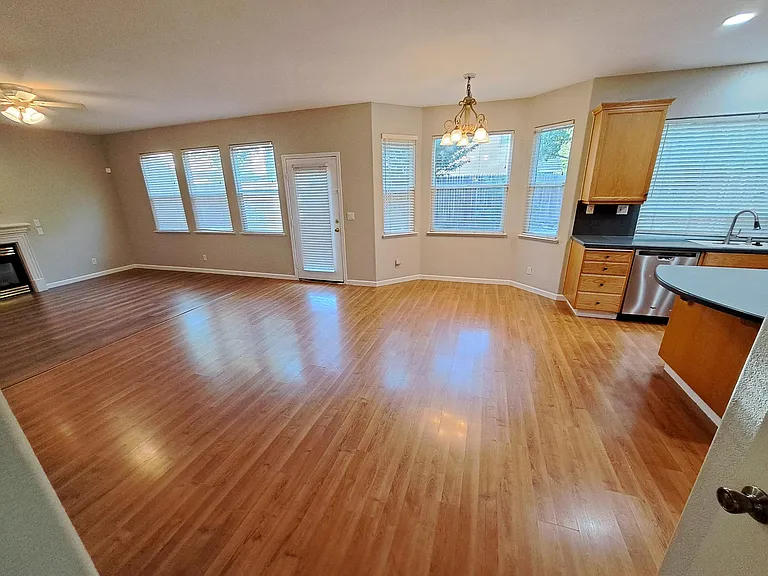 3012 Bergamo Ct — Photo 5