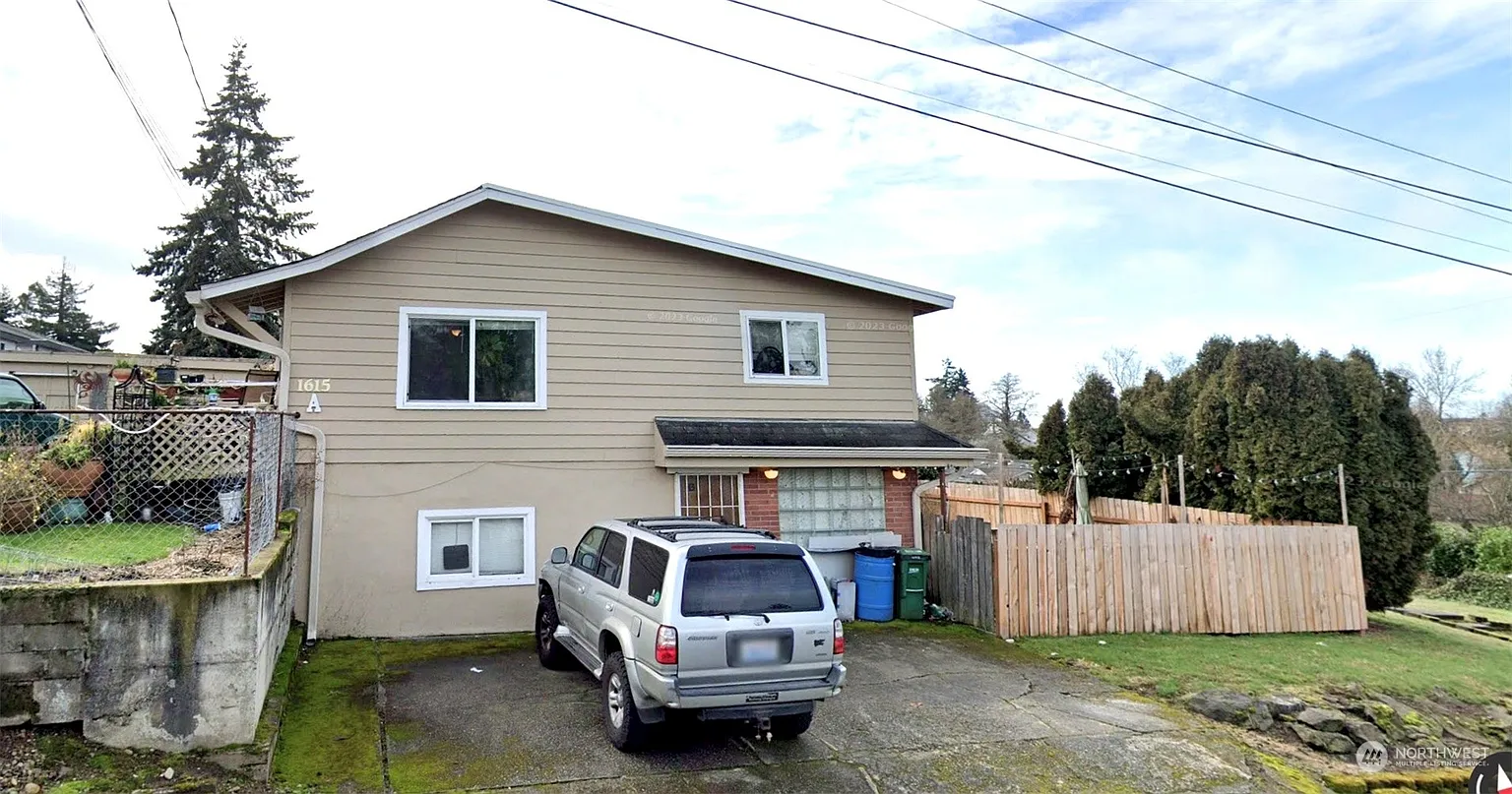 1615 1/2 SW 110th Street photo 1