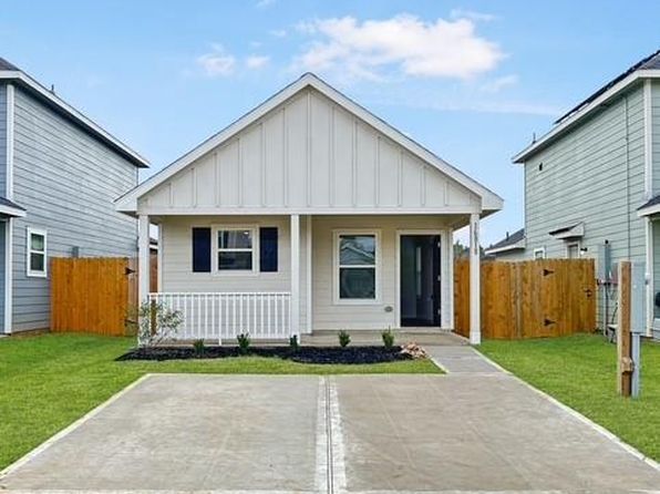 16818 N Marie Village Dr