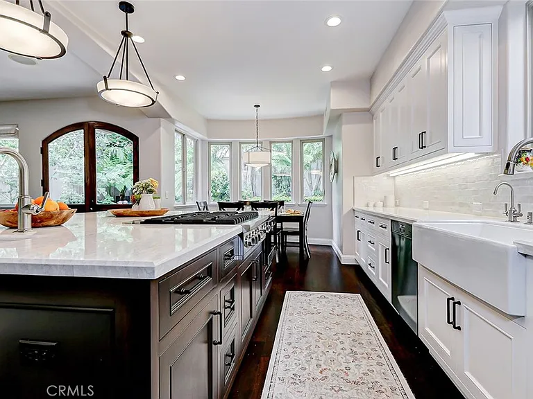 3005 N Poinsettia Ave — Photo 27
