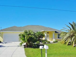 195 Tournament Rd, Rotonda West, FL 33947