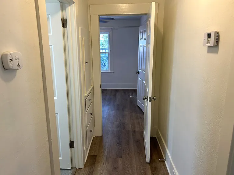 246 W 4th St — Photo 12